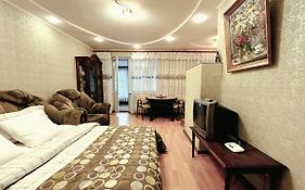 Квартира с верандой на Белецкого возле Исида, Шалимова, warm apartment with a veranda in Kyiv, Beletsky